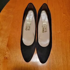 Salvatore Ferragamo Vintage Black Suede Heels size 7.5 AAA